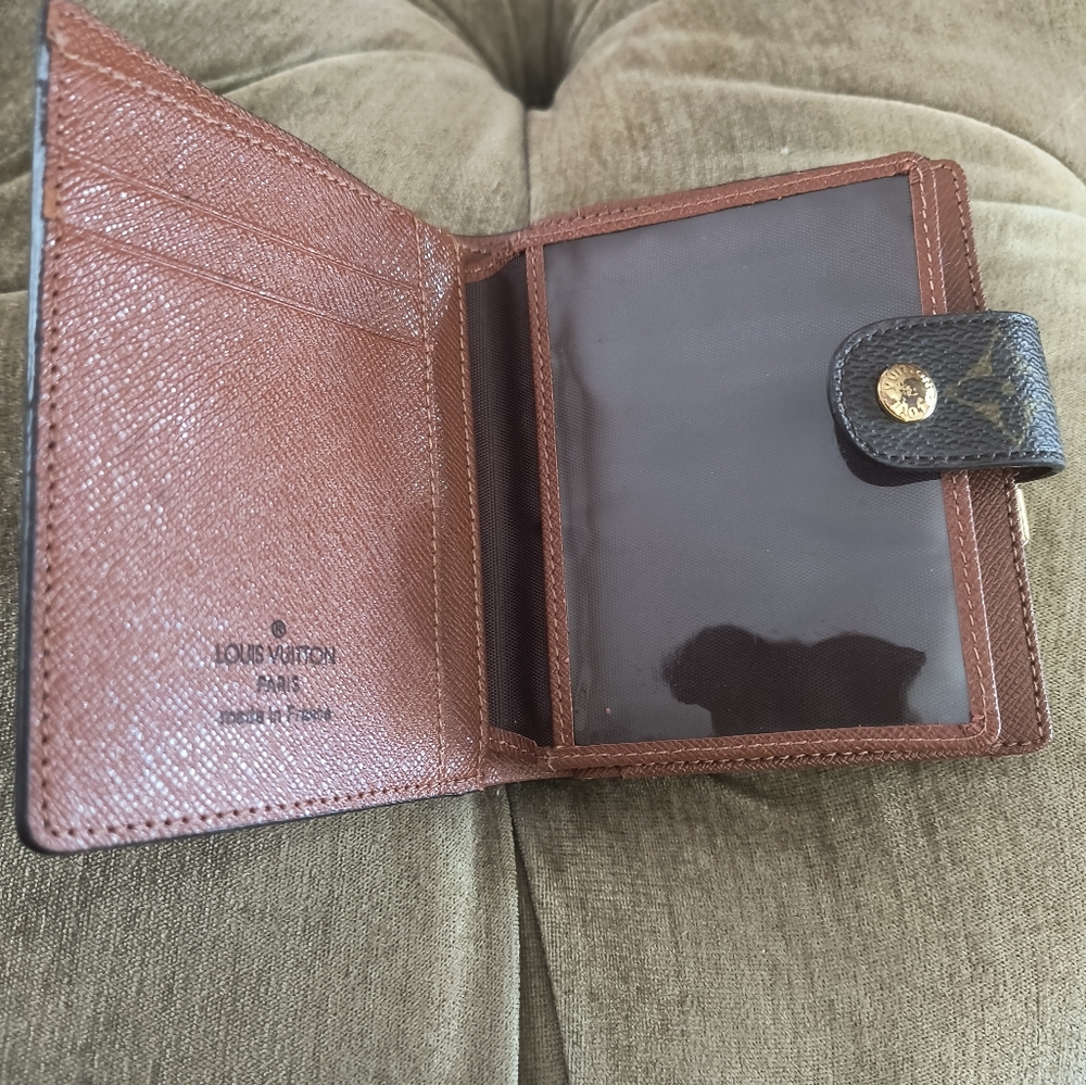 Louis Vuitton wallet - Picture 4 of 13